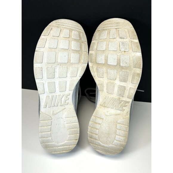Women's Nike Running Shoes Size 8.5 Gray Light Weight - Picture 11 of 16